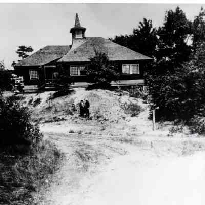95-6-1F_Lakeshore_Chapel.jpg 556KB another view of the chapel from an earlier time: Original located in box 31, envelope 95-6-1