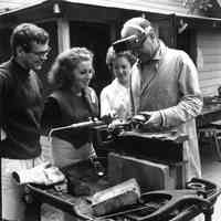          class004.jpg 148KB; turtle metal sculpture
   