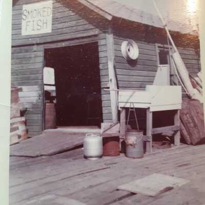 Sewers green shanty at Water Street