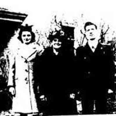 10KB: At right, (top) Goldie, mother Jennie, and Gerrit on the farm about 1950. (Bottom)