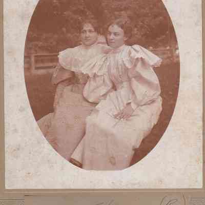 HH-Ada-Fannie.jpg 643KB: Ada Hames (R) & Fannie Smith? 1896