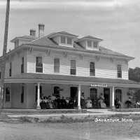          On the corner of Mason and Water - ca 1910 after remodeling; White House from south
   