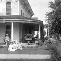          ca 1920; White House from west
   