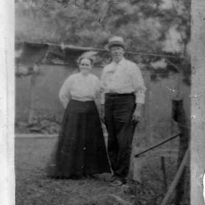 89-1-176_George_Mary_Phelps.jpg 111KB: 89-1-176 George Mary Phelps