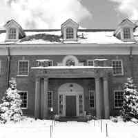          FeltMansion384.jpg; Felt Estate
   