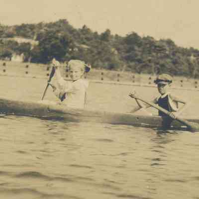 kids_canoeing.jpg 3.4MB