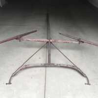          The doubletree was used to hitch two horses or mules to a carriage or wagon
   