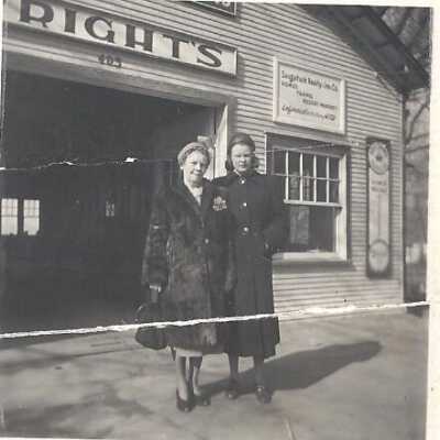 Wright, Jessie and Genevieve