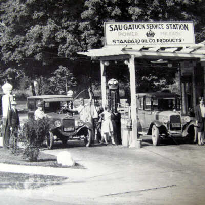 20171402.JPG 594KB: Saugatuck Service Station