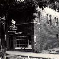          125 Mason St.
   
