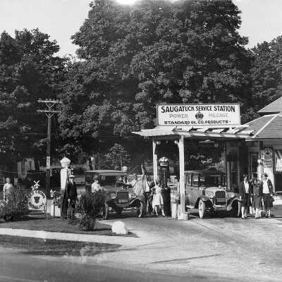 Saugatuck Standard Oil Service Station