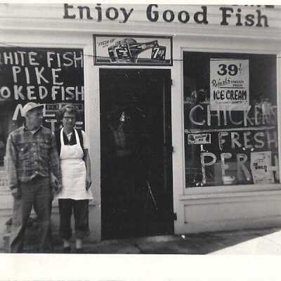 Diepenhorst market 2014.33: John and Ann Diepenhorst’s fish market on Culver Street