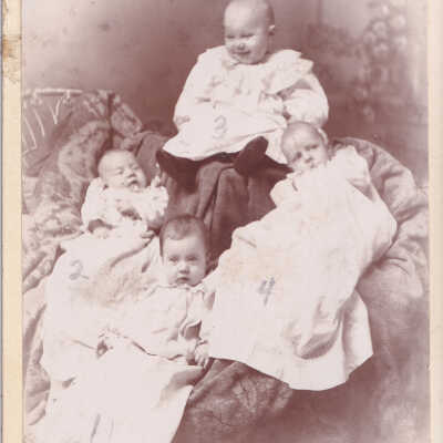 Ammons-Moredock Album 02, Photo 22 - Grandchildren of Thomas Ammons and Mary Elizabeth (Roseberry) Ammons