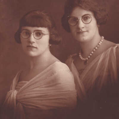 John Isaac Watson and Bertha (Wells) Watson family
