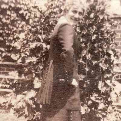 Clare (Hoskinson) Garside