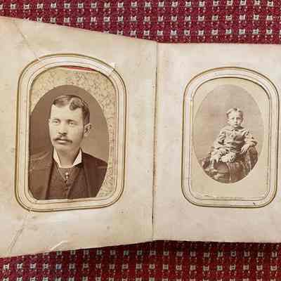 Eleanor (Morris) Linskea Album