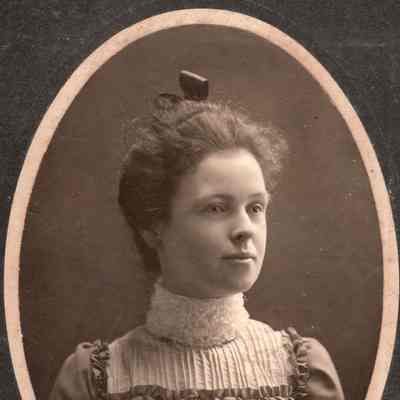 Eva (Hewitt) Brown [1900-1978]