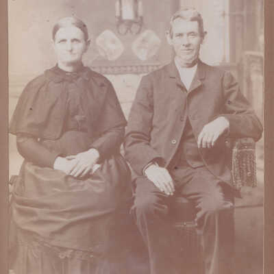Ammons-Moredock Album 03, Photo 05 - Simon Moredock [1824-1904] and Mary Jane (Reynolds) Moredock [1830-1904]