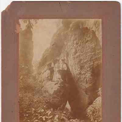 James Lee McCullough [1864-1921] and his wife, Sarah Abigail (Ross) McCullough [1867-1964], with friends: See WEB LINKS to DOWNLOAD high-resolution image.