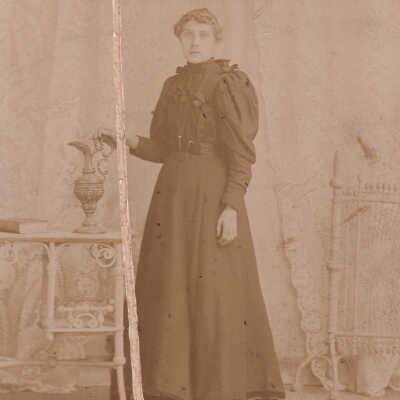 Laura Dessa Ardella (Swart) (Huffman) Hammers [1875-1957]