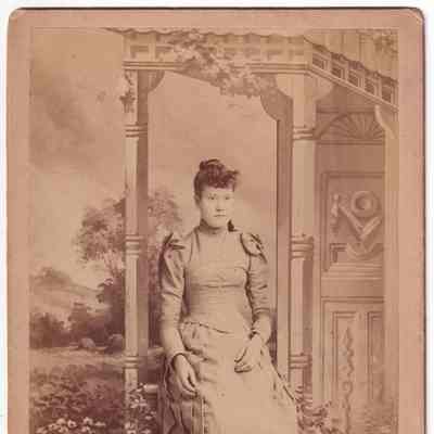 Believed to be Margaret (Bristor) Shape [1874-1895]: See WEB LINKS to DOWNLOAD high-resolution image.