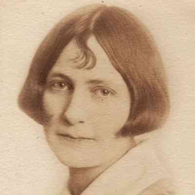 Delphia Lee (Stewart) Headlee, Waynesburg High School Class of 1926