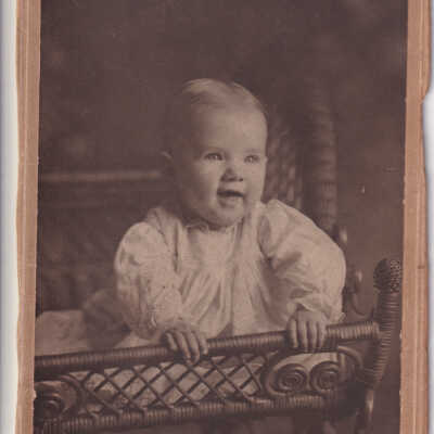 Kline-Moredock Album 01, Photo 05 - Vesta Kline [1903-1928]