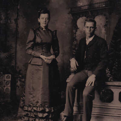 Ammons-Moredock Album 01, Photo 31 - Simon William Sharpnack [1868-1955] and Anna Bertha (Winget) Sharpnack [1872-1953]