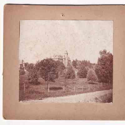 Ritchie Park with Miller Hall and Hanna Hall on the Waynesburg College campus