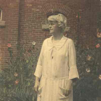 Louise (Inghram) Denny [1867-1956]