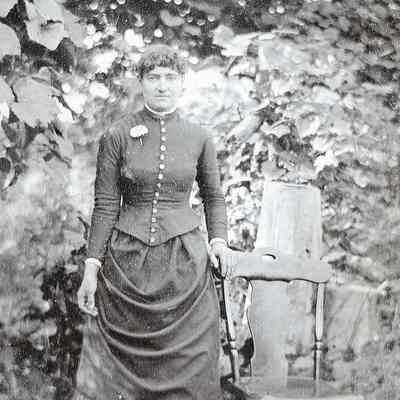 Vance-McFarland Album 02, Photo 18 - Serena Ellen (McFarland) Byrne [1862-1937]
