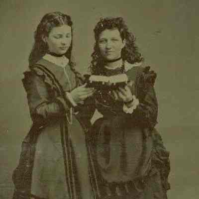 Mitchener Album 01, Photo 17 - Harriet Eldora "Dora" (Mitchener) Baily [on left]