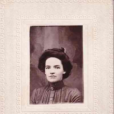 Unidentified / Identification Conflict: See WEB LINKS to DOWNLOAD high-resolution image.