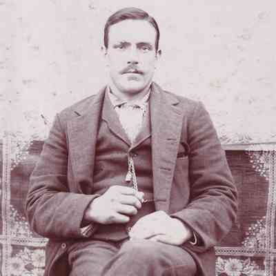 Vance-McFarland Album 02, Photo 12 - Daniel Webster Brewer [1870-1938]