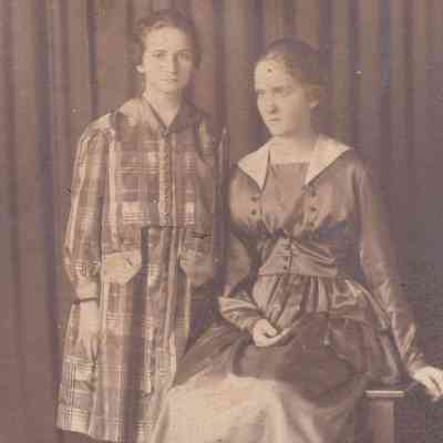 Helen (Morris) Gordon [1906-1997] and Mary Margaret (Morris) Scott [1901-1982]