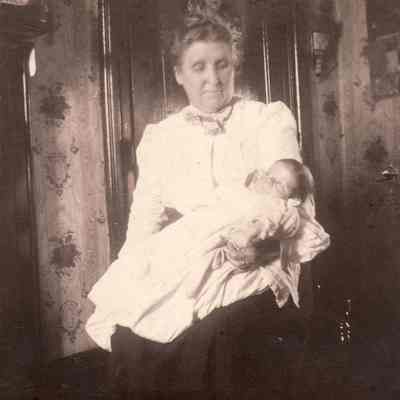 Sarah (Moser) Millinger [1844-1935] holding her grandson George Walter Kiehl [1905-1970]