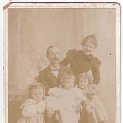 Denny family - Believed to be Benjamin Bell Woodruff Denny [1852-1923] and his four nieces: See WEB LINKS to DOWNLOAD high-resolution image.