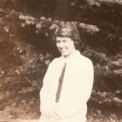 Charlotte (Devore) Ganiear [1896-1933]