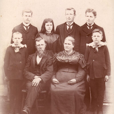 Rice-Fordyce Album 01, Photo 07 - Joshua Rice and Henrietta (Fordyce) Rice family