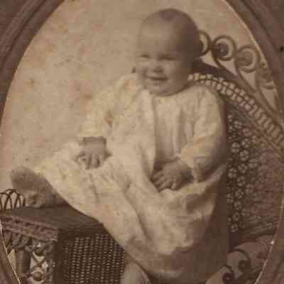 Believed to be either Joanna Wilma Buchanan or Fern Buchanan