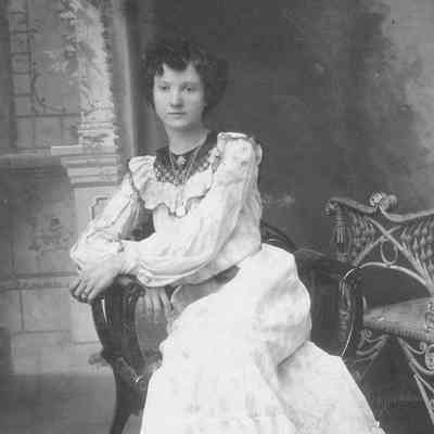 Flora (Moore) Whipkey [1885-1970]