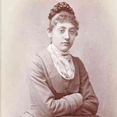 Pauley-Thompson Album, Photo 02 - Frances Briney