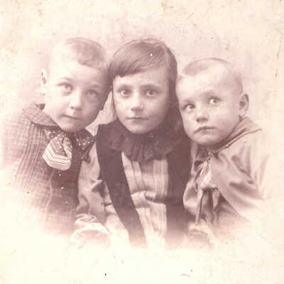 Dr. William Melville Parry and Mary A. (Sammons) Parry Family