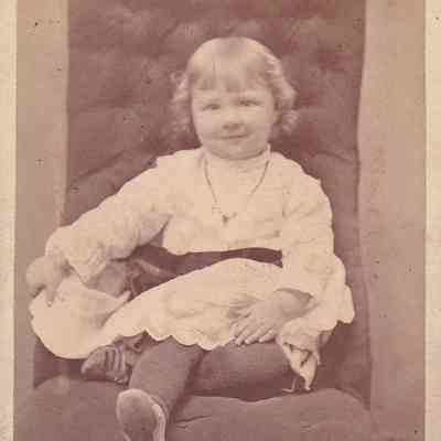 Phelan-Walker Album, Photo 23 - Jane (Phelan) Drake [1877-1964]: See WEB LINKS to DOWNLOAD high-resolution image.