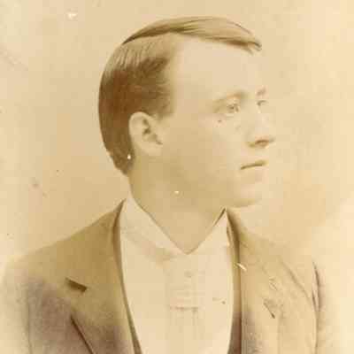 Hustead Alexander Crow