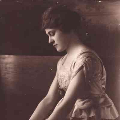 Clare (Hoskinson) Garside - daughter of Robert Luther Hoskinson & Margaret Rozella Smith