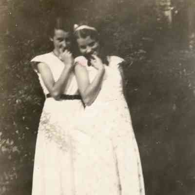 Lucy Elizabeth (Ewing) Altman and Sara (Livingood) Buchanan