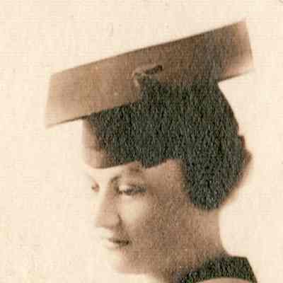 Edna (Bayne) Woodside [1896-1982], Waynesburg College, Class of 1919