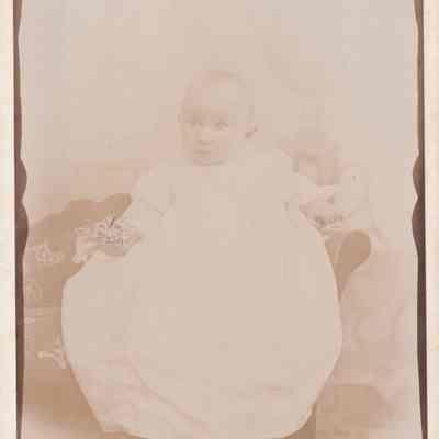 Vance-McFarland Album 04, Photo 07: See WEB LINKS to DOWNLOAD high-resolution image.