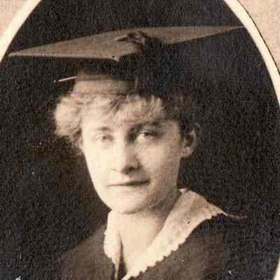 Nella Sophia (Hoskinson) Baily [1893-1975], Waynesburg College, Class of 1915